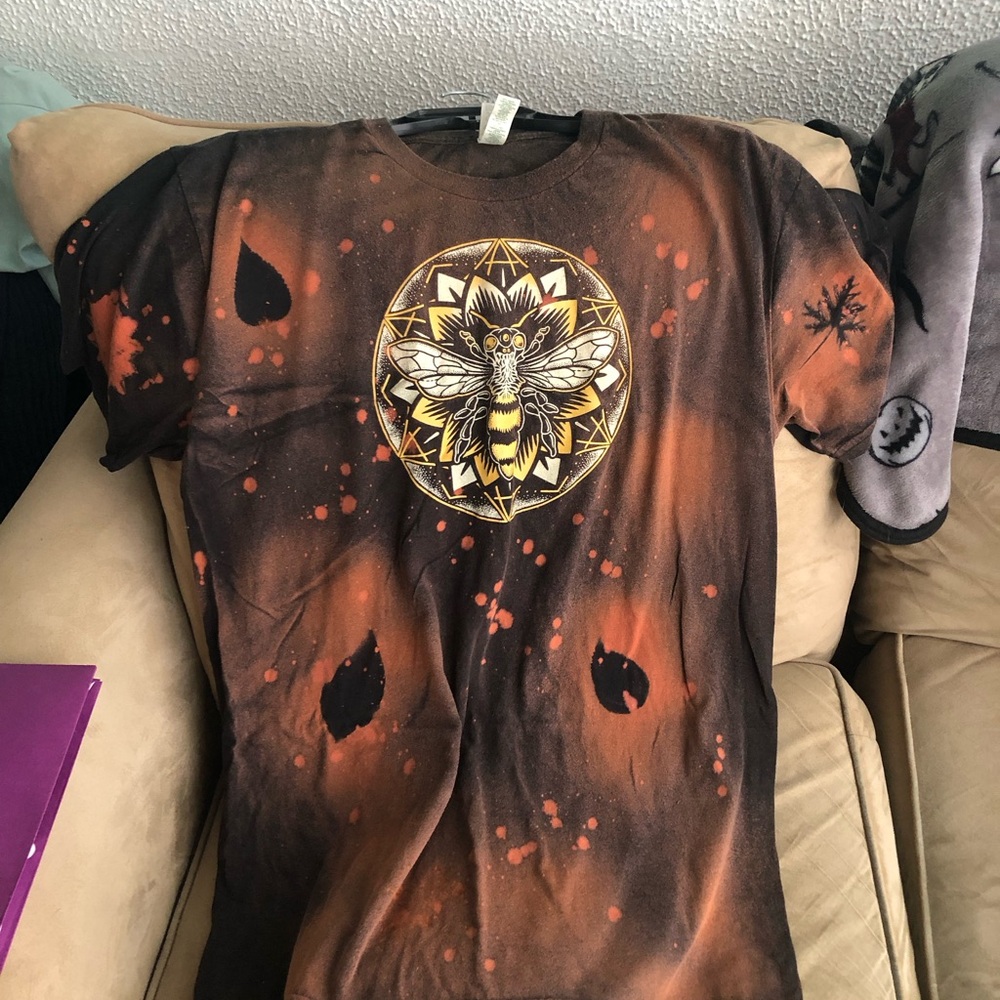 Graphic Tee with Bee Design